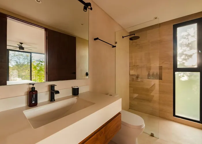 Villa Luxury 5 Bedroom Pool Tiki Bar & Outdoor Gym Tulum